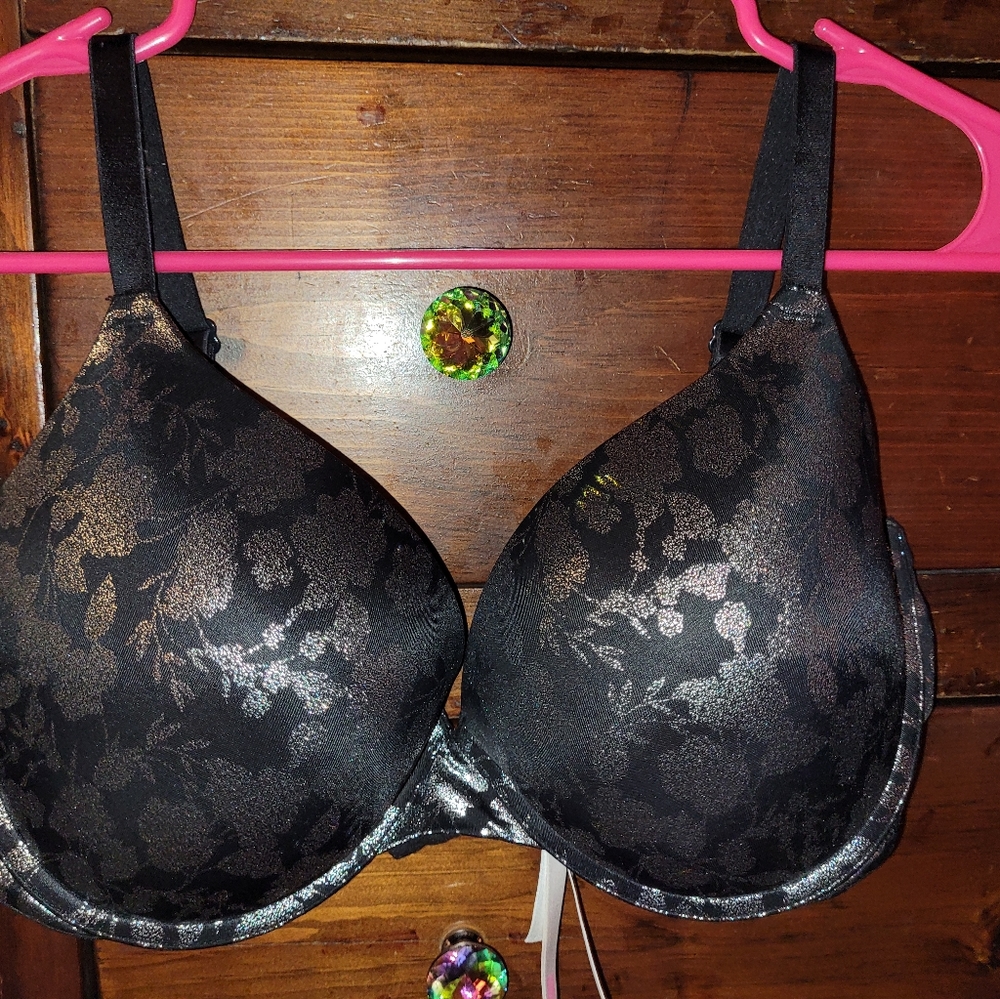 Victoria secrets pushup 36DD wear everywhere bra